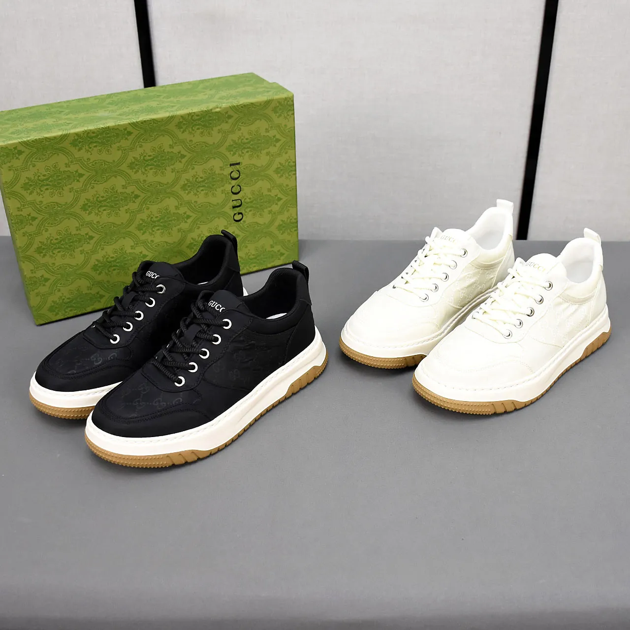 PP400👟👟👟Gucci【Gucci】Fashionable lace-up cloth shoes, uppers made of breathable fabric, rubber foam soles, men's size 39-44.